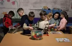 Діти в укриттях