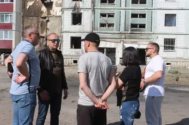 Зустріч першого заступника міського голови Умані Олега Ганіча з мешканцями постраждалого будинку