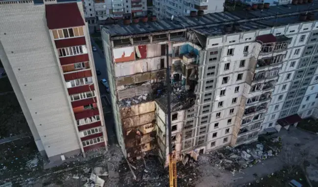 В Умані вирішили ремонтувати будинок, в якій у квітні влучила ракета