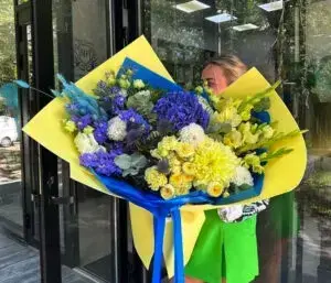 Три найкращі ідеї для святкового букета