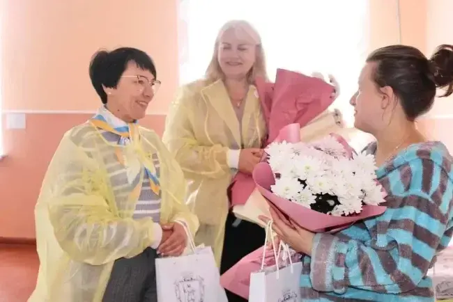 В Умані всім немовлятам, що народилися в день міста в Уманському пологовому будинку, подарували вишиванки