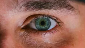 Эффективные методы ухода за контактными линзами: советы и рекомендации