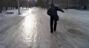 Сьогодні вночі в Умані та області оголошено жовтий рівень небезпеки через ожеледицю