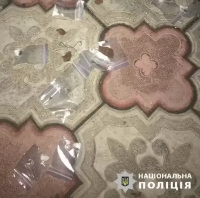 В Умані правоохоронці затримали жінку, яка збувала наркотики