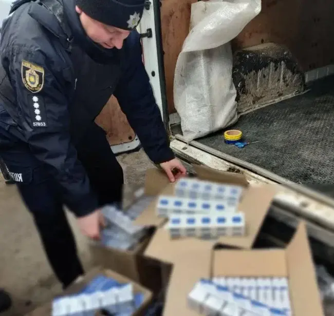 На Уманщині поліція вилучила велику партію контрафактних цигарок