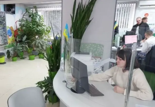 В Умані у сервісному центрі МВС виявили двох осіб, який шукала поліція