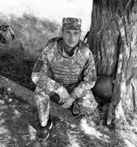 Повернувся додому на щиті: в Умані попрощаються с загиблим Героєм