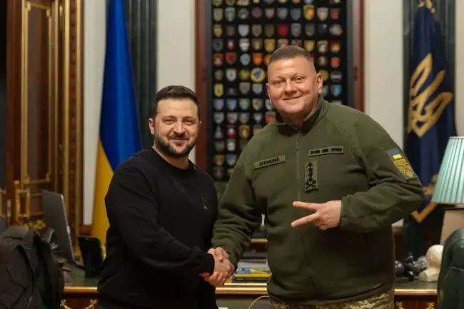 Зеленський звільнив Залужного: хто тепер Головнокомандувач