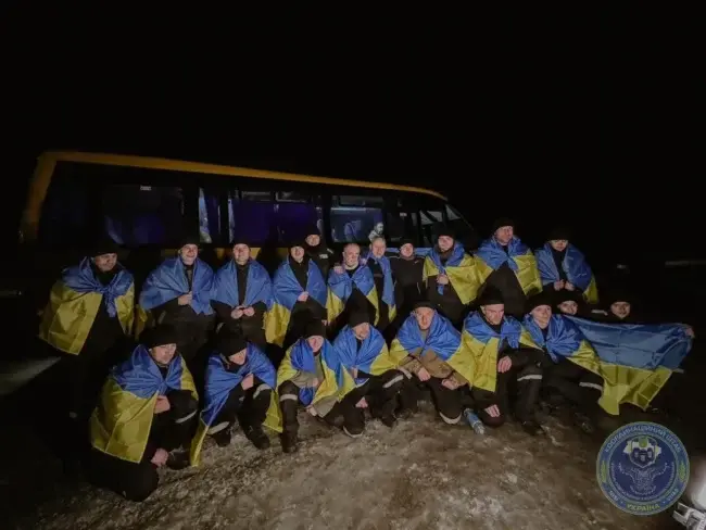 До України з полону повернулося 100 захисників