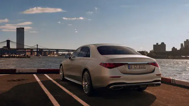 Mercedes-Benz S-Class: елегантність та інновації
