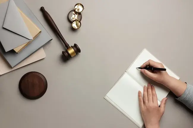 Правовий шлях до успіху: роль юристів у сучасному суспільстві