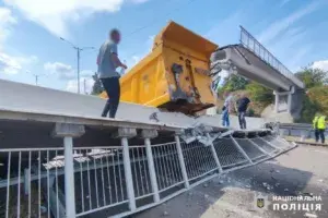 На трасі поблизу Умані сталася ДТП через обвалившийся міст