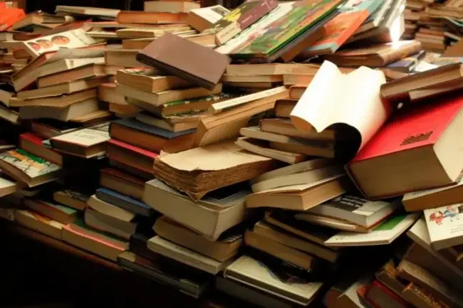 В Умані волонтери ВО "Разом"збирають російськомовні книжки