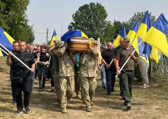 На Уманщині попрощалися з загиблим Героєм Ігорем Мельником