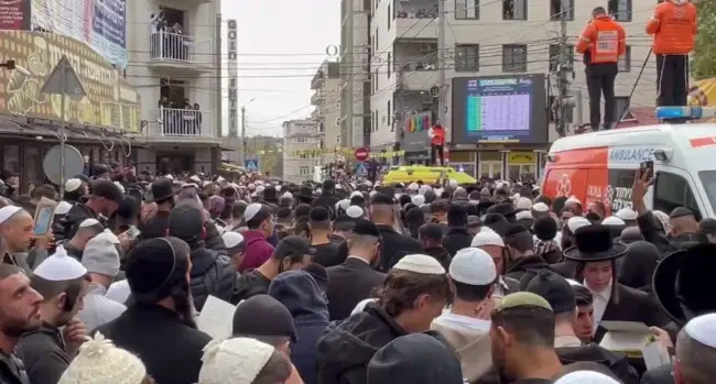 Понад 10 тисяч хасидів взяло участь в масовій молитві в Умані