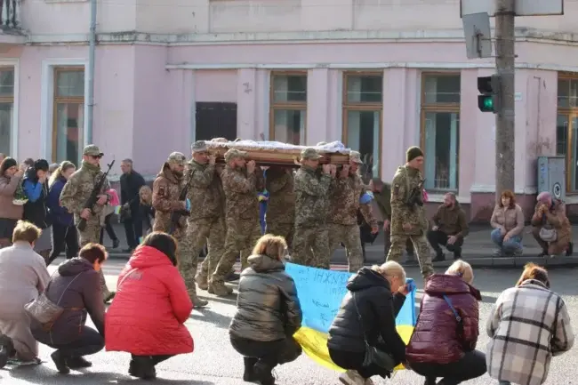 В Умані попрощалися з загиблим Героєм