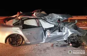 На Уманщині автівка влетіла у вантажівку: в ДТП постраждав пасажир