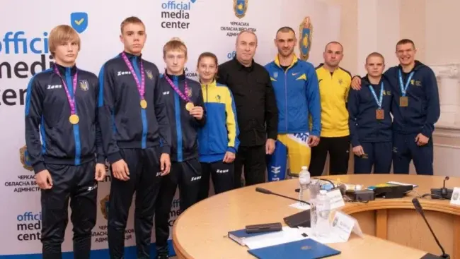 Голова Черкаської ОВА Ігор Табурець відзначив боксерів з Уманщини