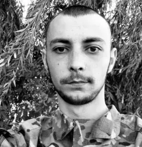 На війні загинув старший бойовий медик Дорохов Богдан з Умані