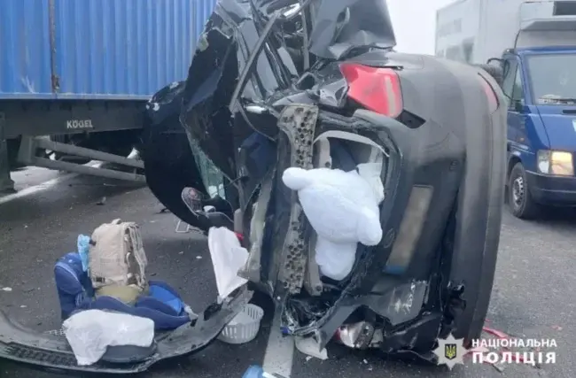 Страшна ДТП біля Умані: зіштовхнулося сім автівок