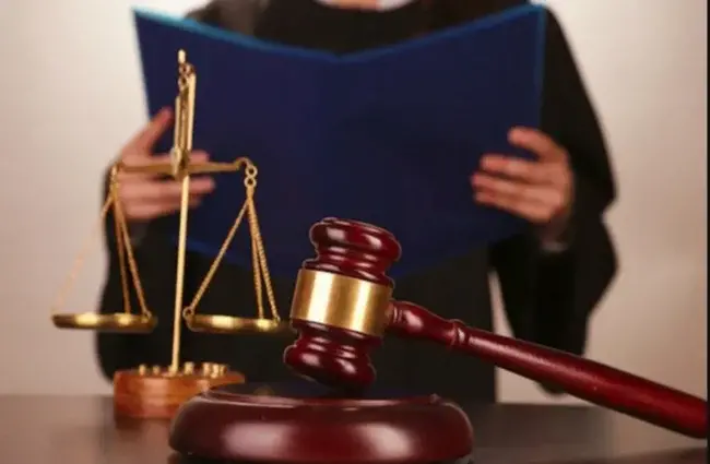 Жителя Умані засудили до семи років за пограбування жінки