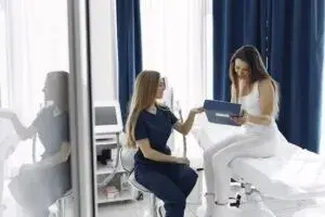 Оптимизация рабочего пространства: инновационная тележка для косметолога