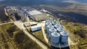 Особливості зерносушарок та металевих зерносховищ для аграрних компаній