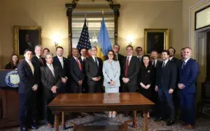 Україна та США підписали угоду про корисні копалини
