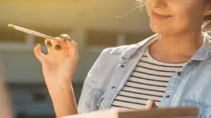 Сигарети у літературі, кіно та живописі