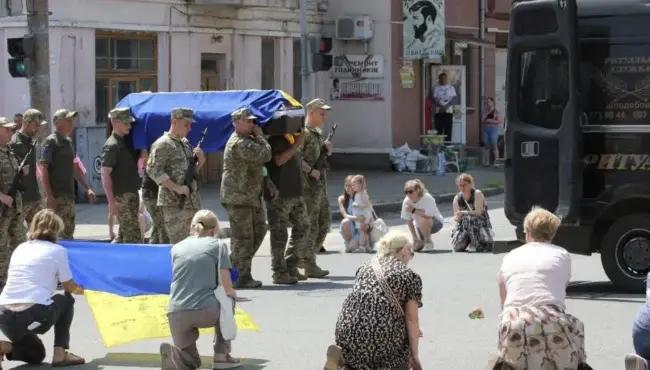 В Умані попрощалися с загиблим Героєм