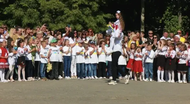 Навчальний рік в Умані завершили понад 8 тисяч учнів