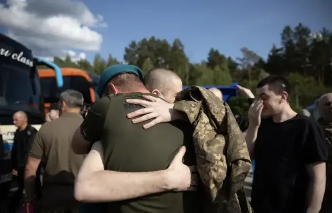 Черговий обмін полоненими 10 червня: п'ятеро бійців з Черкащини повернули додому