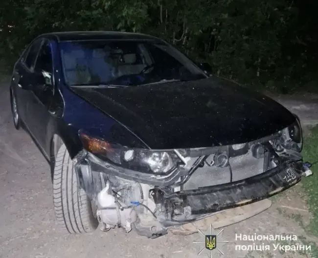 В Умані нетверезий водій протаранив паркан