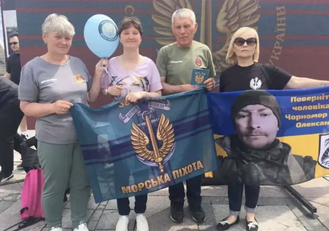 Морпіх із Черкащини повернувся додому після трьох років у російському полоні