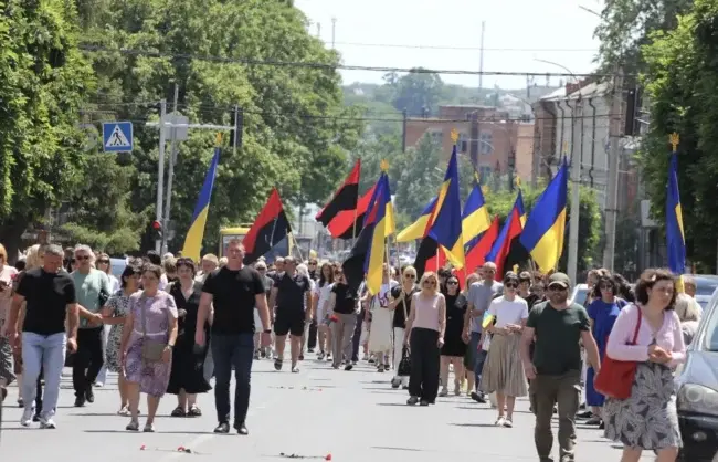 В Умані попрощалися з командиром 110-ї бригади Сергієм Захаревичем