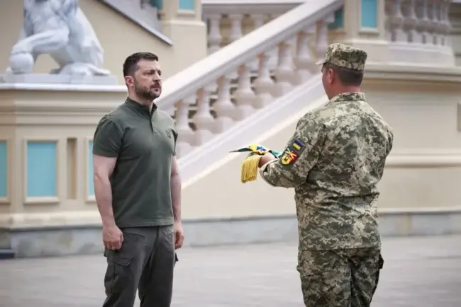 Президент вручив почесну відзнаку зенітній бригаді з Умані