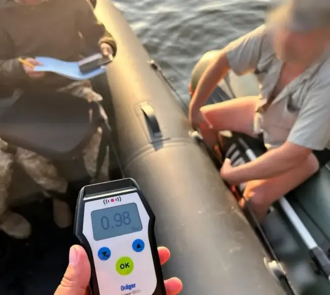 На Дніпрі спіймали нетверезого керманича судна, який порушив заборону навігації