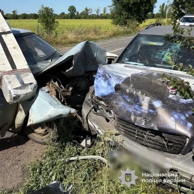 На Уманщині нетверезий водій спричинив ДТП: постраждали троє людей