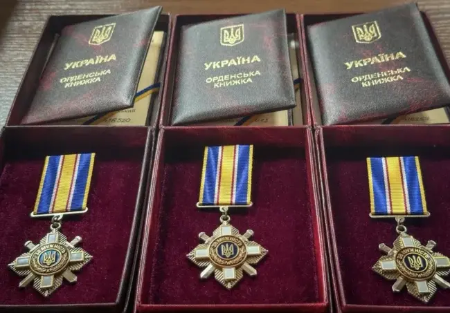 На Уманщині родинам трьох загиблих воїнів вручили ордени «За мужність»