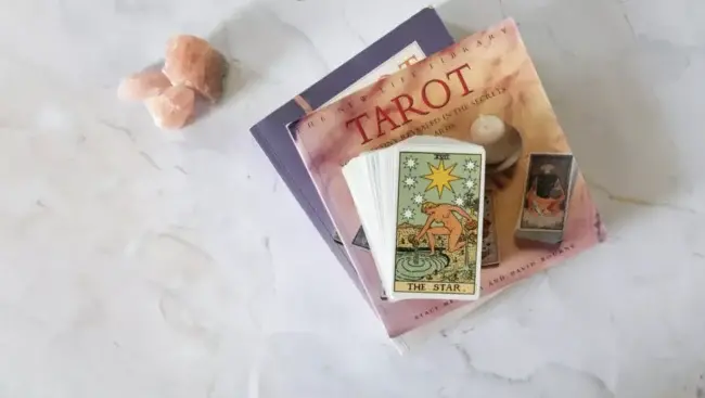 Як визначити свій жіночий архетип і долю за Таро: тлумачення чотирьох головних жіночих карт