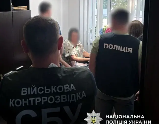 В Умані затримали жінку, яка за гроші “впливала” на рішення ТЦК