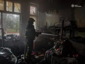 Горіла костюмерна та житловий будинок: на Уманщині ліквідували дві пожежі