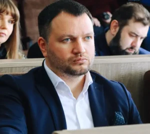 Перший заступник мера Черкас Сергій Тищенко наполягає, що звільнився не через кримінальну справу