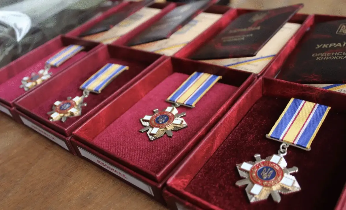На Уманщині родинам загиблих Героїв передали їх посмертні нагороди
