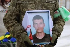 В Умані сьогодні попрощалися з Владиславом Савченком