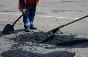 В Умані днями розпочнуть ямковий ремонт доріг: водіям приготуватися до ускладнень руху