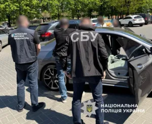 Заробіток на "інвалідності": у Черкасах затримали чоловіка під час передачі хабаря