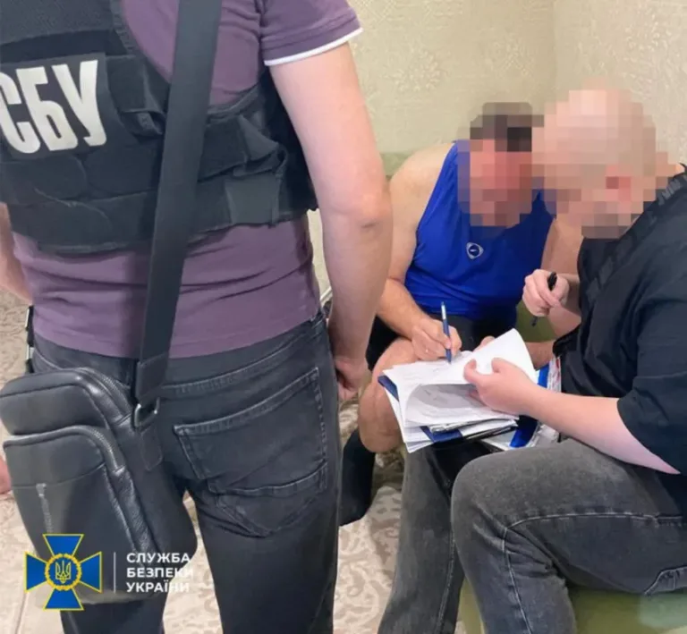 У Черкасах викрили схему з фіктивним працевлаштуванням для уникнення мобілізації: підозрюють двох керівників закладу культури