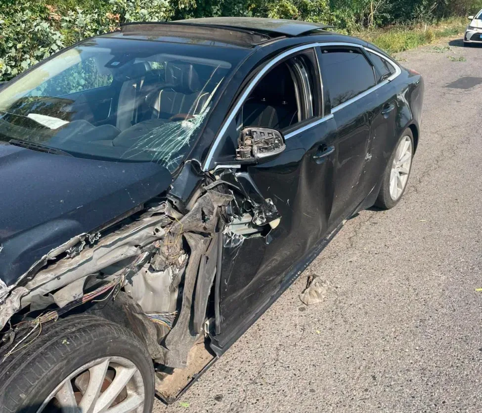 ДТП біля Умані: водій Jaguar в’їхав у дві автівки, а від перевірки на алкоголь відмовився