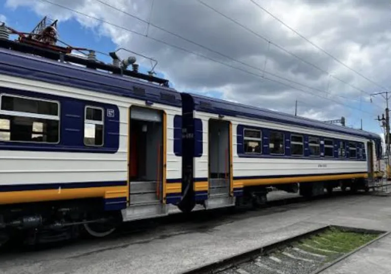 Укрзалізниця змінила маршрути потягів, які курсують через Черкащину: які рейси зачепили зміни